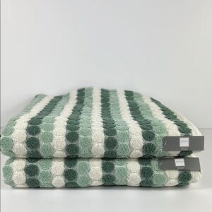 2Pc Soho Living Bath Towel Set 2 Bath Green and Cream Dot Striped Cotton NEW